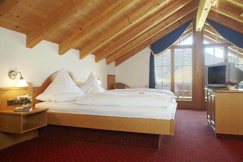 Hotel Garni Oberdorfer Stuben Obermaiselstein Room photo